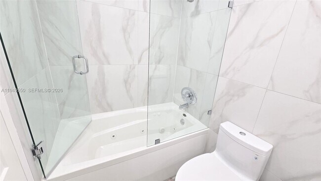 Building Photo - 250 174th St