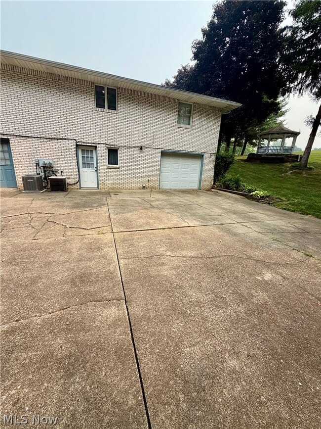Building Photo - 6218 Island Dr NW