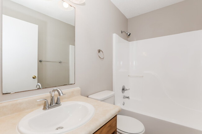 Building Photo - 7115 Sun Ct