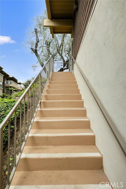 Building Photo - 6542 Ocean Crest Dr