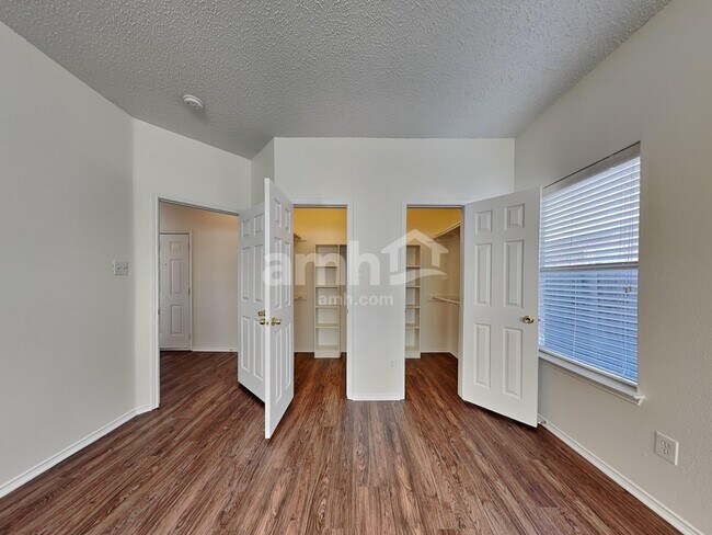 Building Photo - 6711 Flamewood Dr