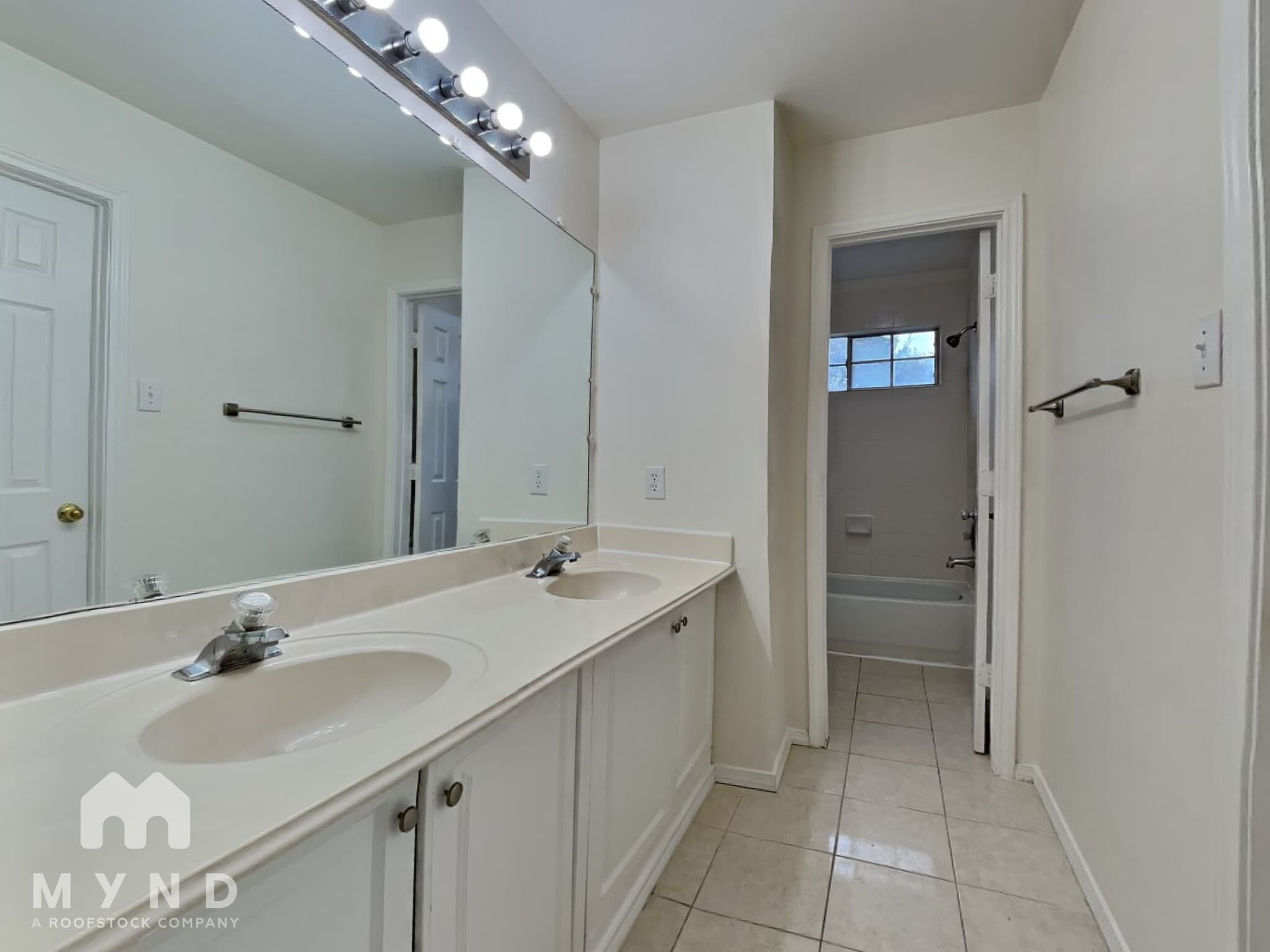 Building Photo - 9511 Weldridge Dr