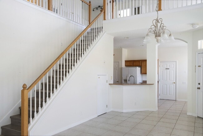 Building Photo - Pinellas Park, Gated Townhome Community 3/2.5/2CG