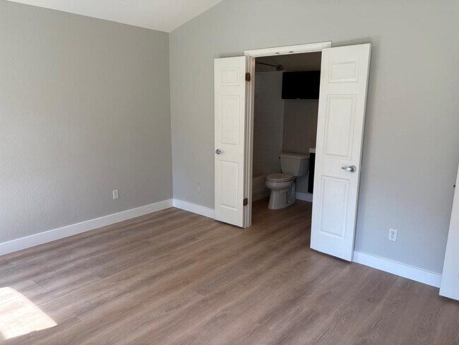 Building Photo - 1207 Shaun Dr