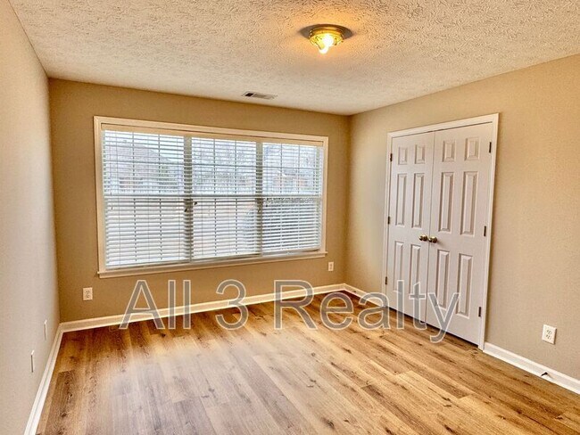 Building Photo - 8942 Stoneridge Pl