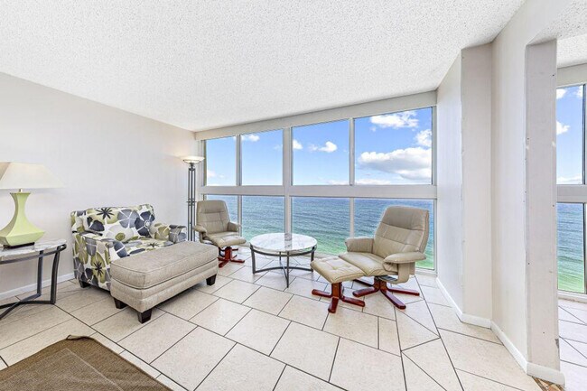 Building Photo - 1007 W Beach Blvd