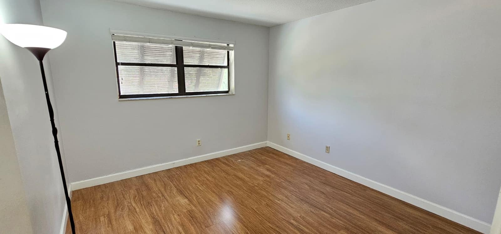 Building Photo - 1017 NW 124th Ave