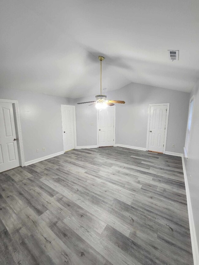 Building Photo - 152 Molinia Dr
