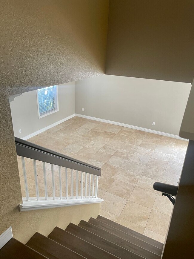 Building Photo - 4 Bed Pool House for Rent in Wildomar