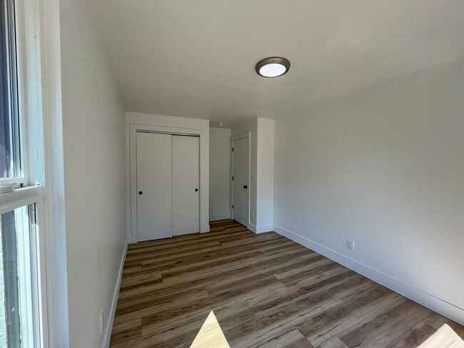 Building Photo - Charming NE Portland Apartment Near Parks, Shops & Transit