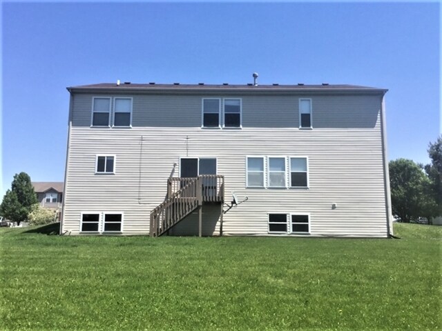 Building Photo - 216 Ridgestone Trail