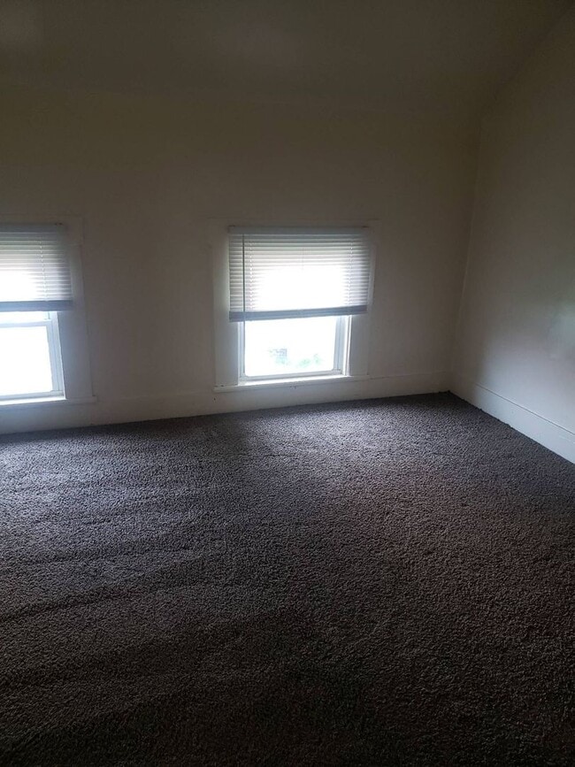 Building Photo - 2 BR near Promenade Park