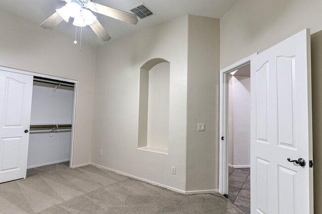 Building Photo - ***800.00 Move-in Credit**** Rancho Sahuarita Gated Community