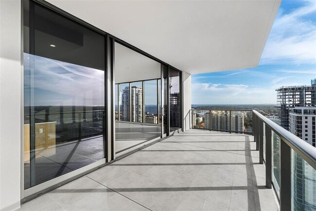 Building Photo - 275 1st Ave S