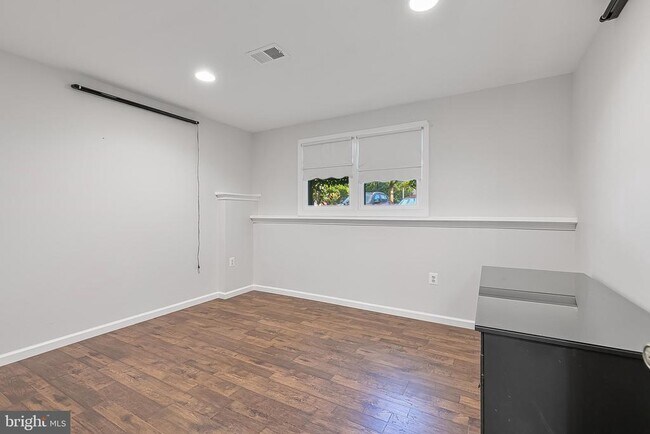 Building Photo - 7353 St Thomas Loop