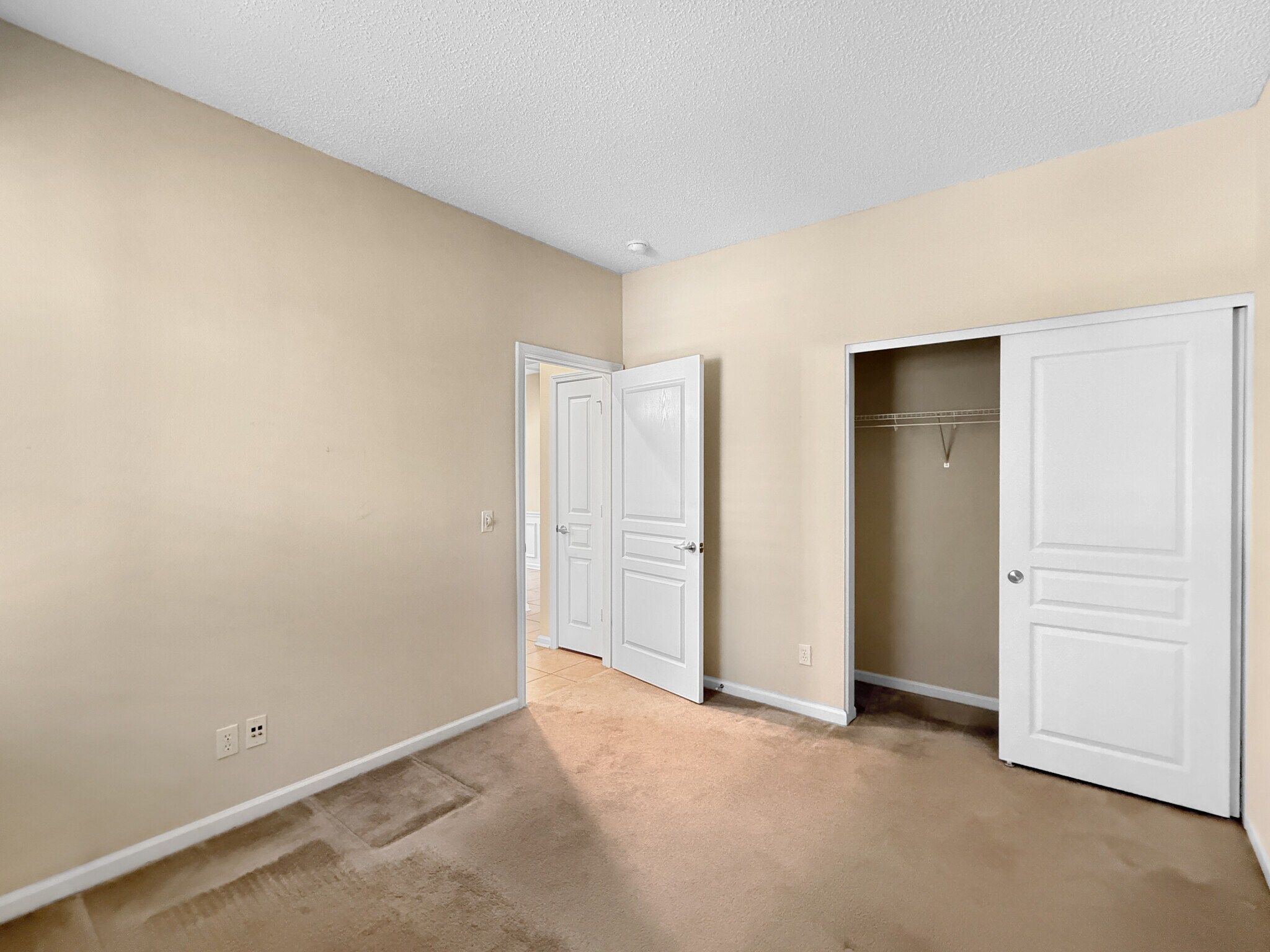Building Photo - 7 Tallow Dr