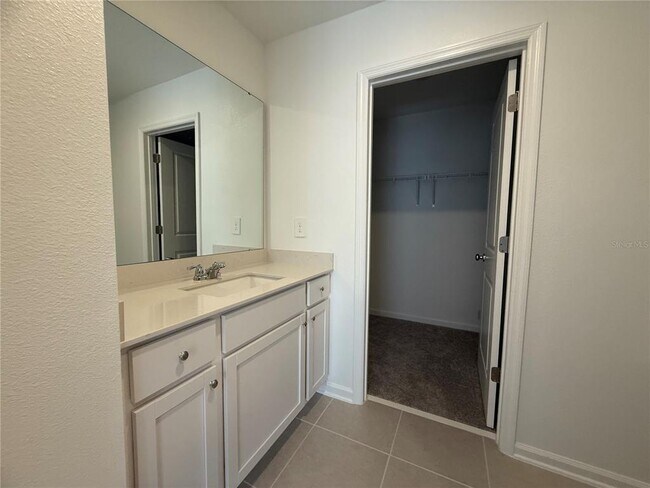 Building Photo - 1926 Sarah St