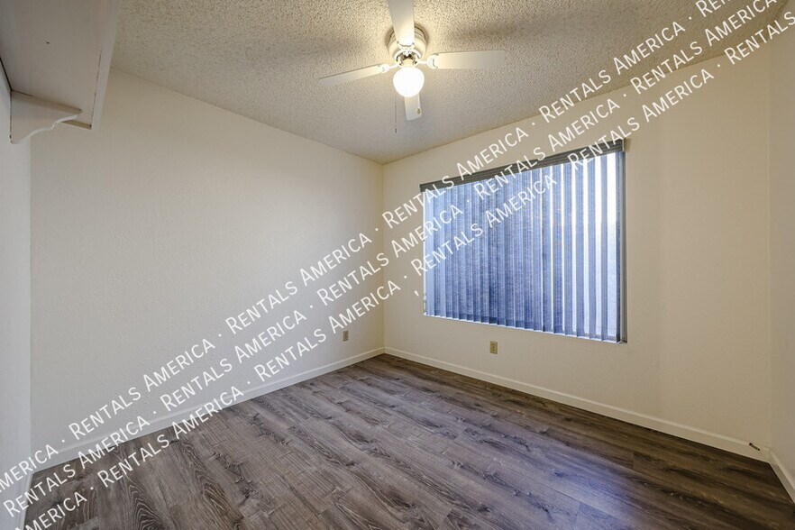 Building Photo - 12240 S 45th St