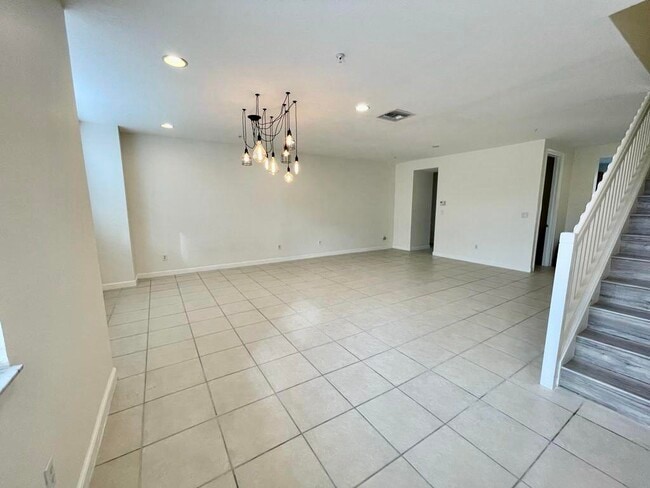 Building Photo - 609 Amador Ln