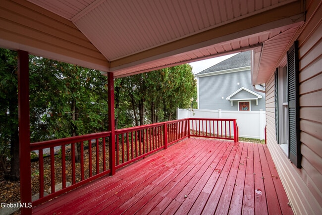 Building Photo - 644 Delaware Ave