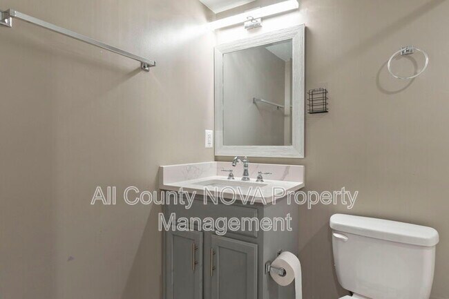 Building Photo - 5415 Brenner St