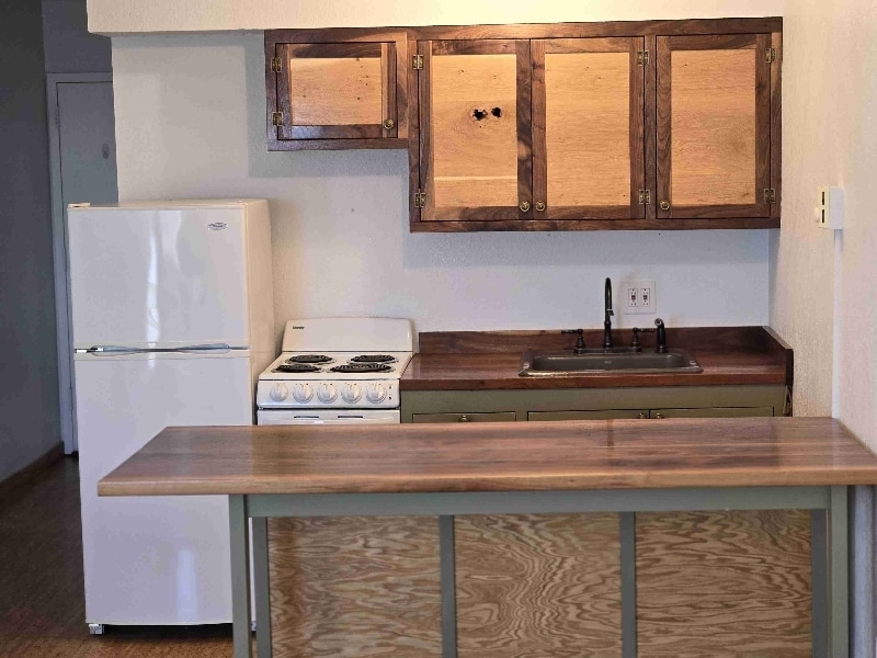 Building Photo - 925 1st Ave N