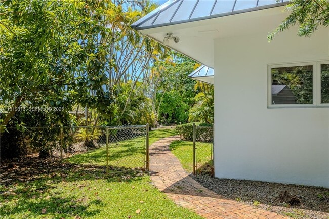 Building Photo - 6540 SW 135th Terrace