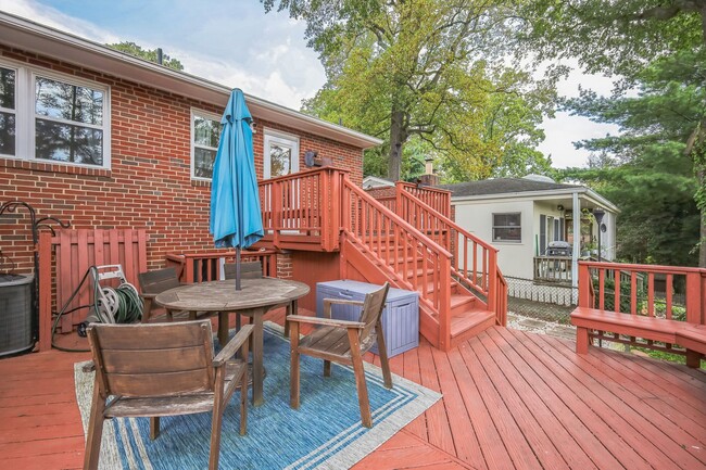 Building Photo - Beautifully Maintained 4BR/2BA Home in Sil...
