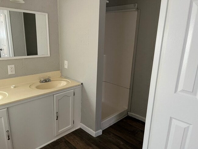 Building Photo - 1700 Lizzie Mill Rd