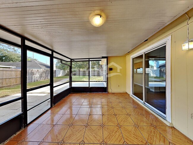 Building Photo - 13631 Capistrano Dr S