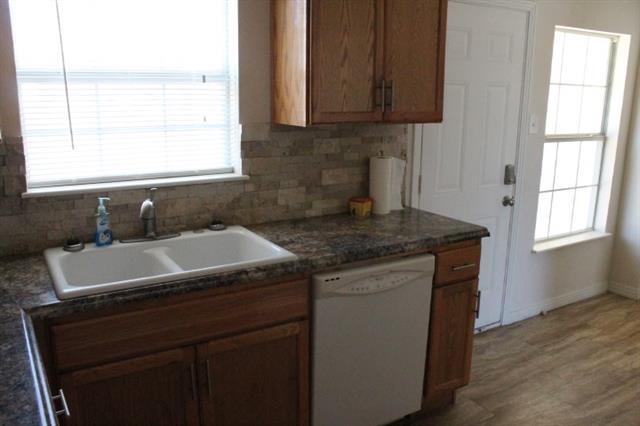 Building Photo - 1109 Parkway Dr