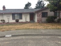 Building Photo - 3 Bed 3 Bath House