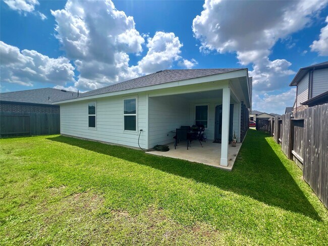 Building Photo - 3315 Dagostino Crk Dr