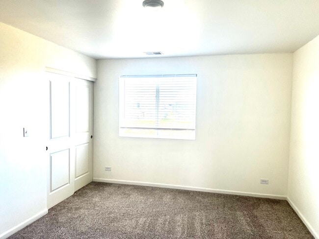 Building Photo - 1735 Bayberry Ln