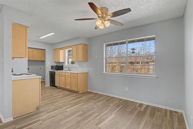 Building Photo - 114 Prairie Creek Cir