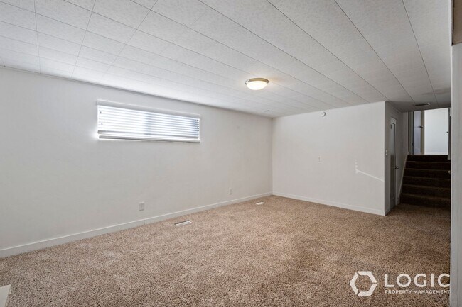 Building Photo - 23 W 1500 S