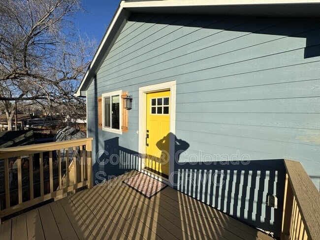 Building Photo - 824 S Logan Ave