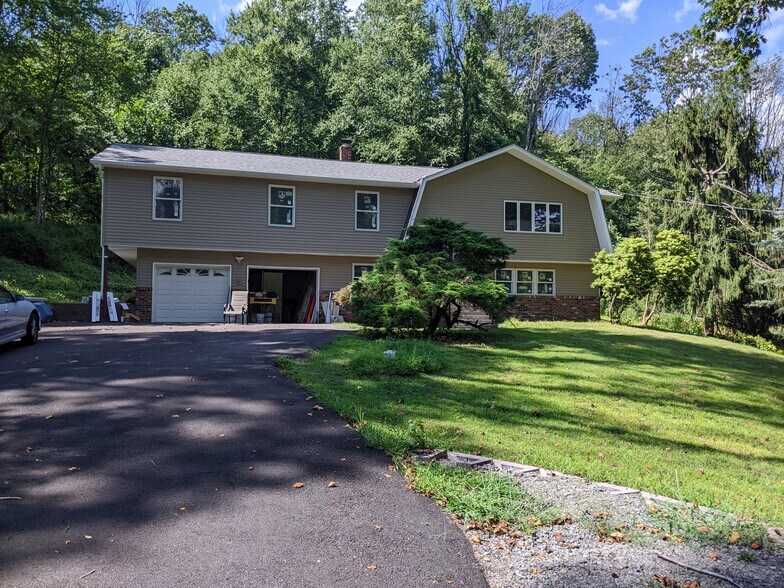 Building Photo - 544 Drakestown Rd