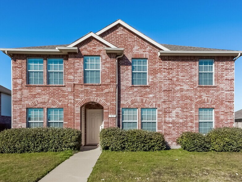 Primary Photo - 103 Red Wolf Ln