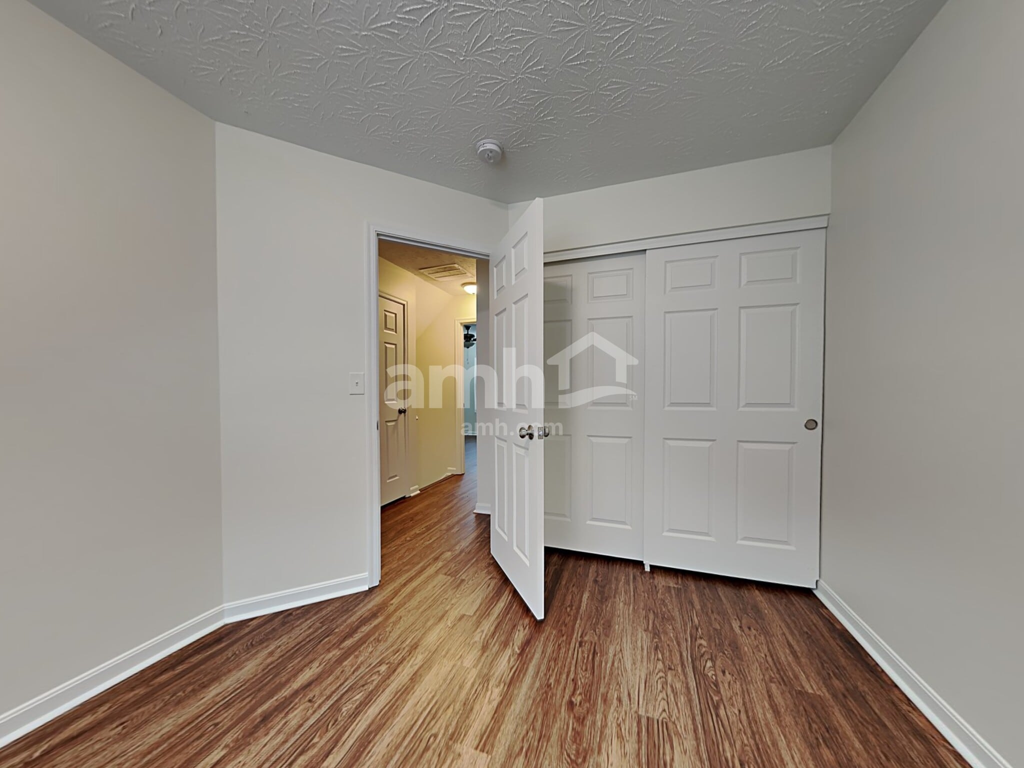 Building Photo - 1162 Edgewater Way