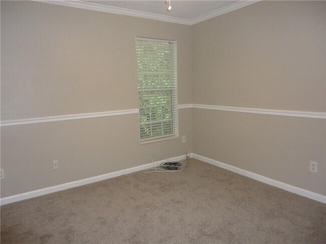 Building Photo - 1715 Crestwell Ln SW