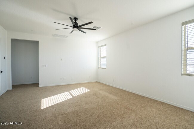 Building Photo - 4368 N Pioneer Dr