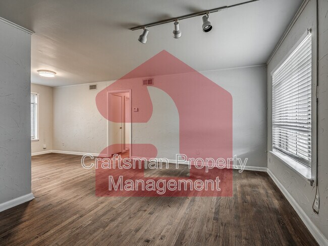 Building Photo - 2915 NW 72nd St