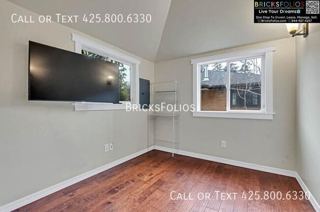 Building Photo - 11539 Corliss Ave N