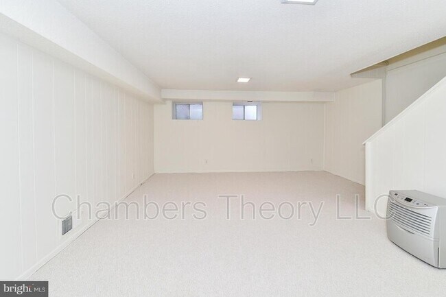 Building Photo - 4875 28th St S