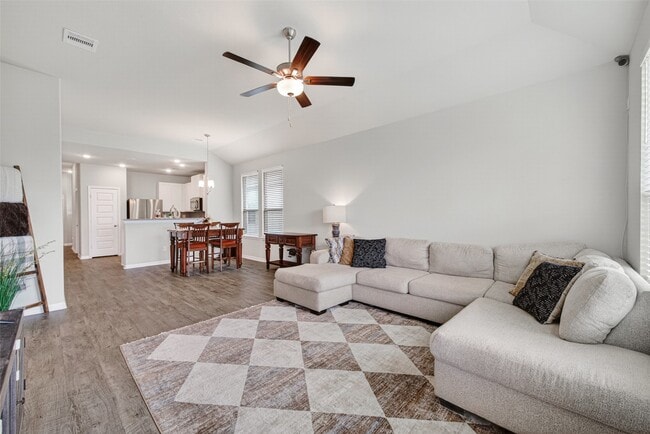 Building Photo - 8006 Barret Travis Ct