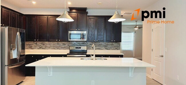 Building Photo - 17948 Passionflower Cir