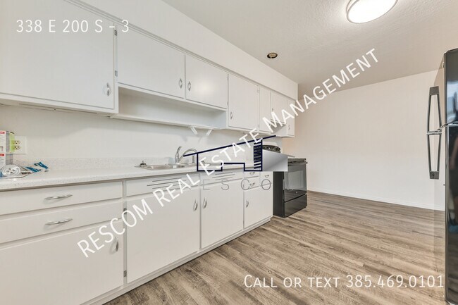 Building Photo - 338 E 200 S