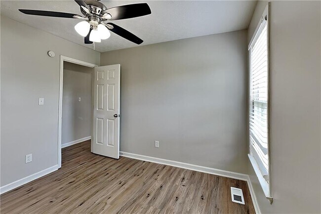 Building Photo - 39 Fawn Trail