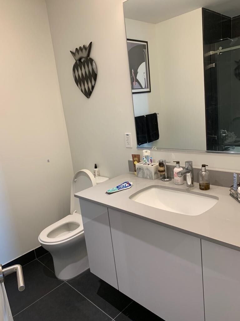 Full bath - 1600 NE 1st Ave